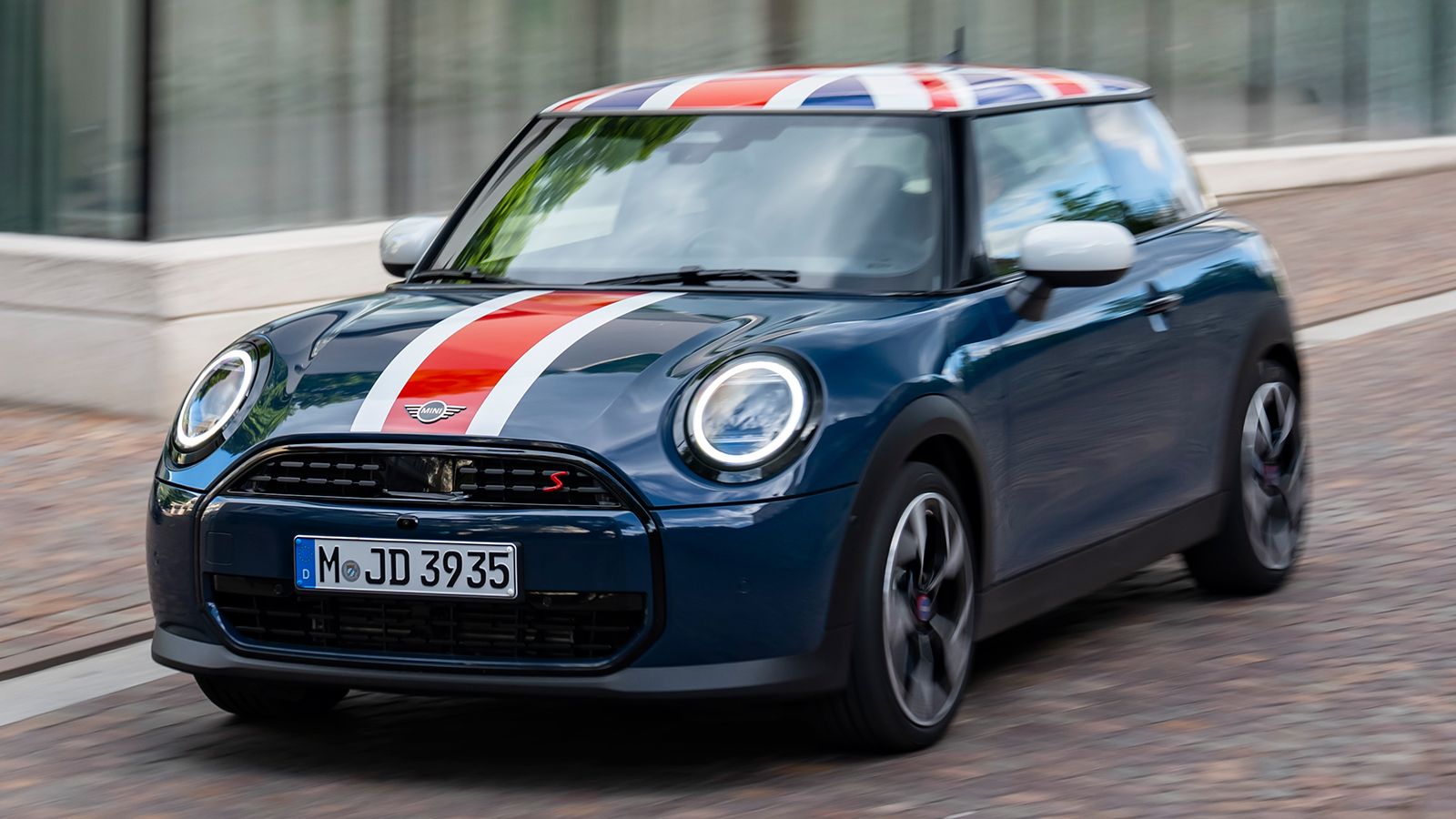 Πρεμιέρα για το νέο, επετειακό MINI Cooper Oxford Edition